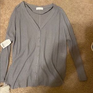 grey long sleeve sweater